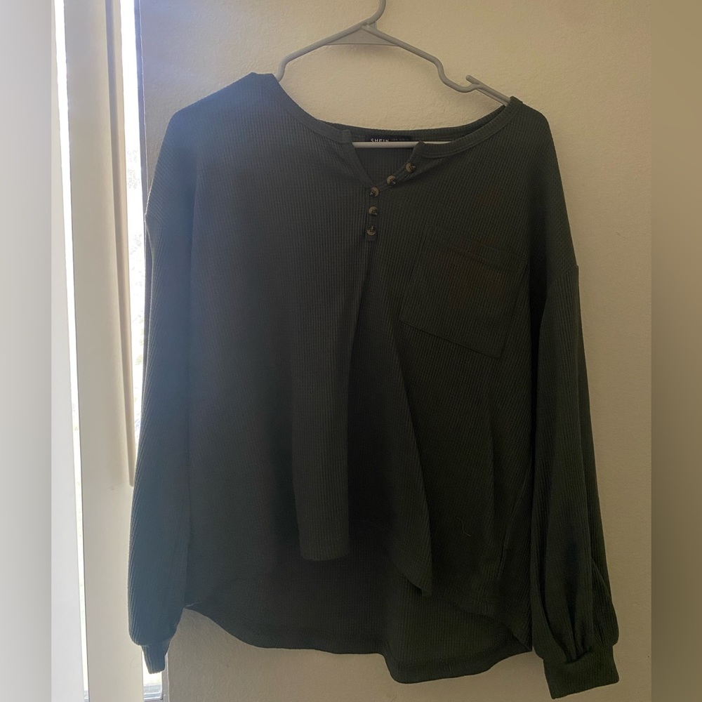 Women’s long sleeve blouse